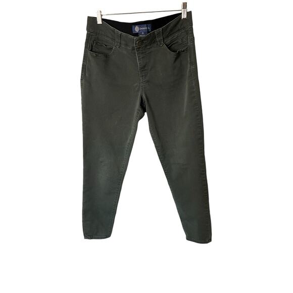 Democracy Jeans Women's Size 8 Green Ab Technology Jean Mid Rise $55‎ EUC - Picture 1 of 7